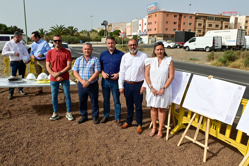 El Ayuntamiento mejora la red de saneamiento de Los Llanos y Balos con una nueva tubería de 2.500 metros 