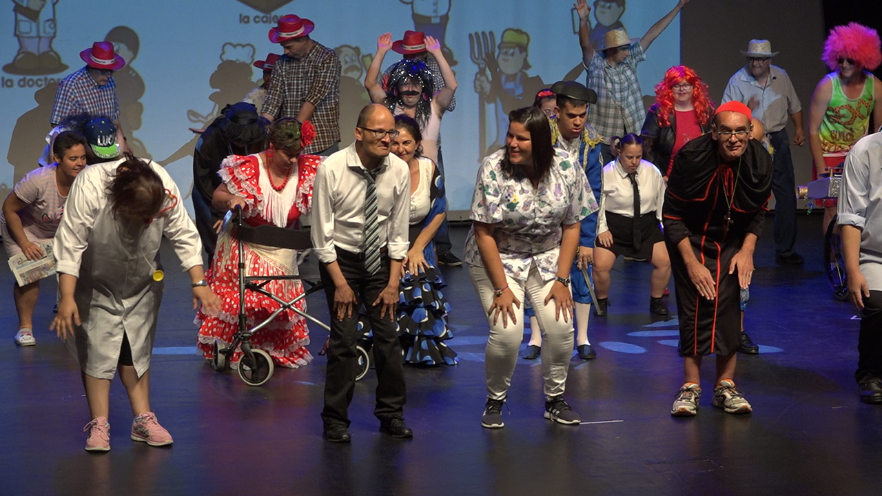 Trescientos usuarios de centros de discapacidad de Gran Canaria llenaron de talento artístico el teatro Víctor Jara 