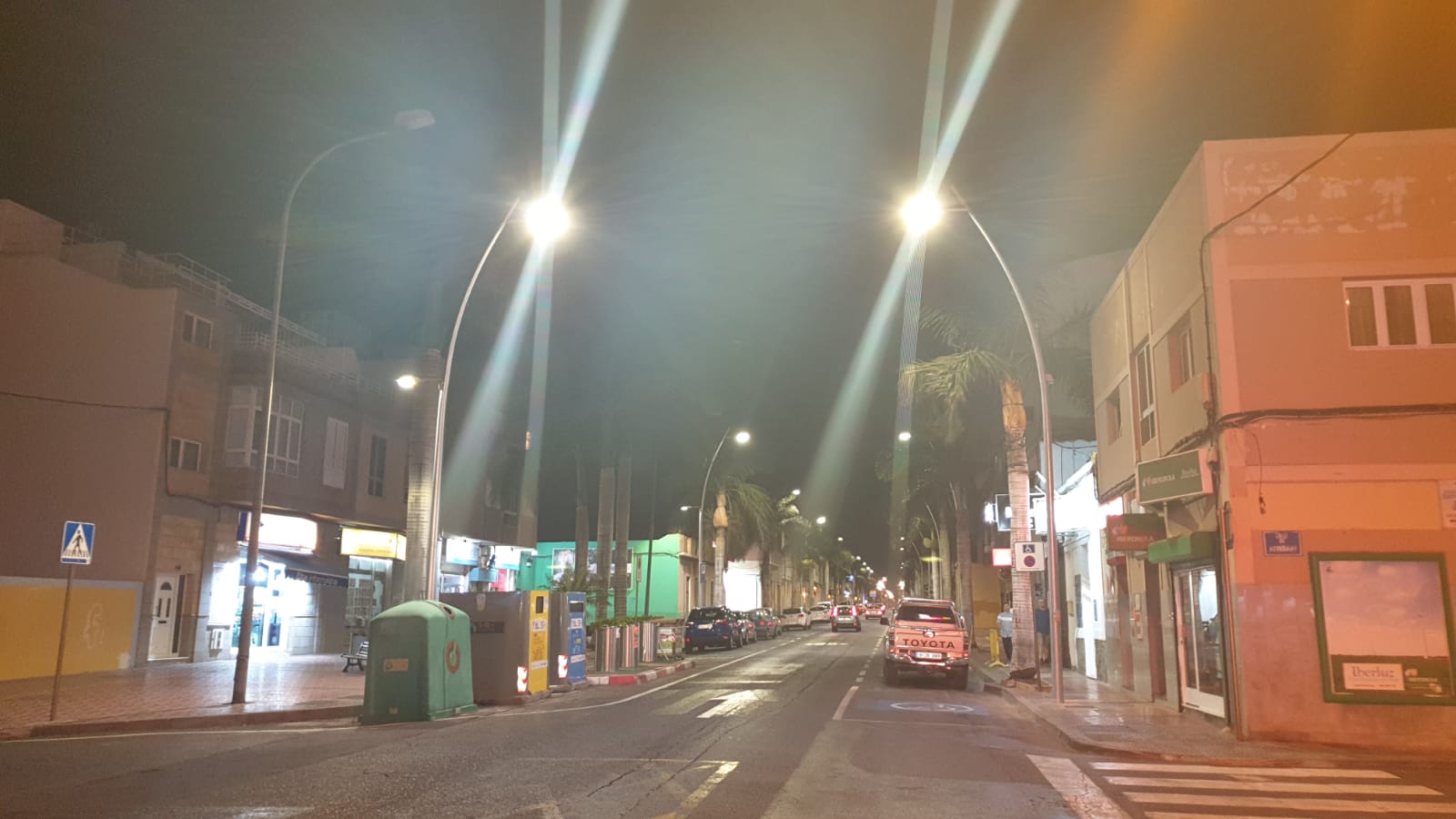  Las nuevas luminarias led mejoran la iluminación de la Avenida de Canarias y reducen el gasto  energético 