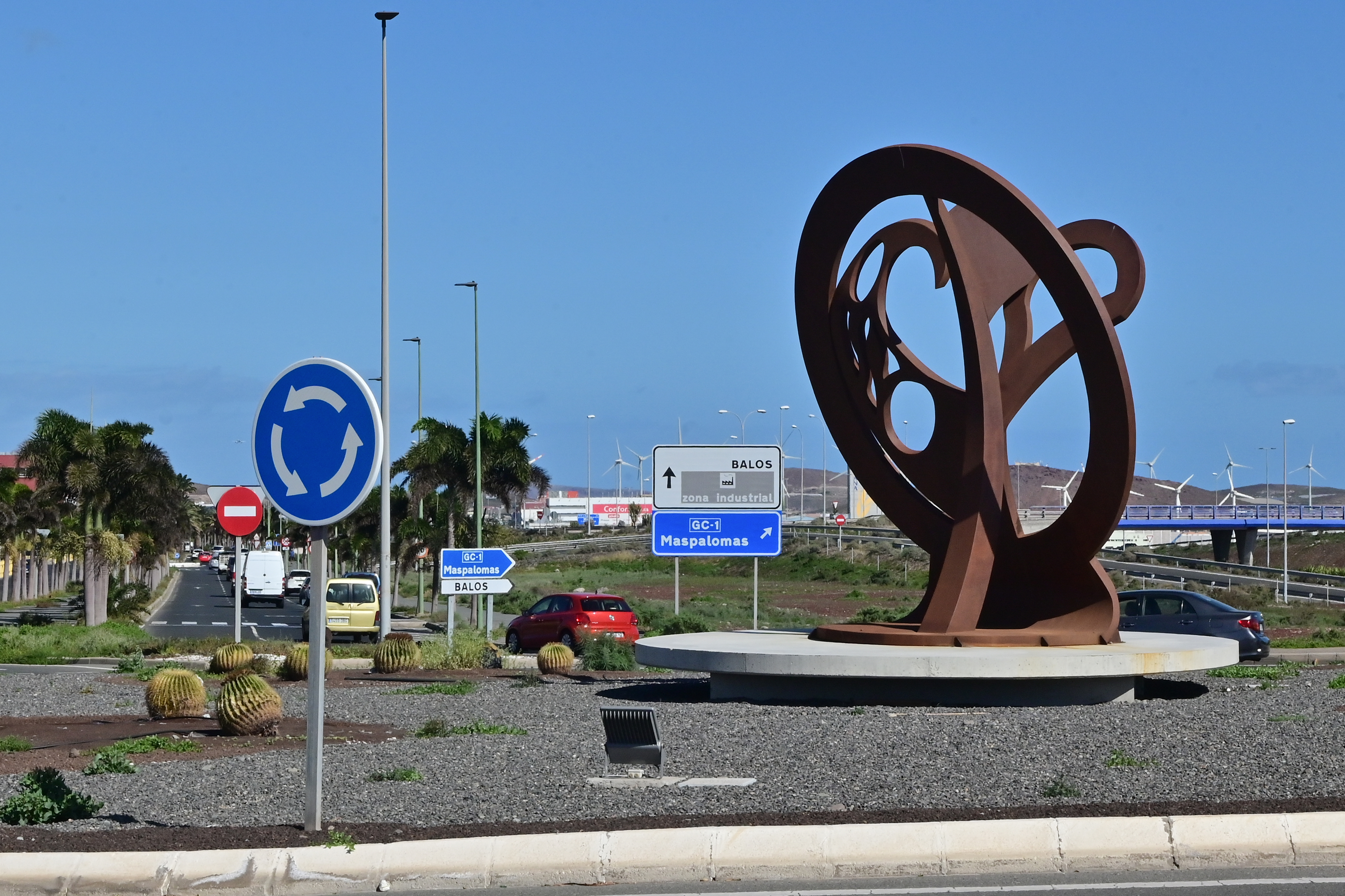  El Cabildo de Gran Canaria invierte 88.000 euros en la mejora y embellecimiento de rotondas y glorietas  del municipio
