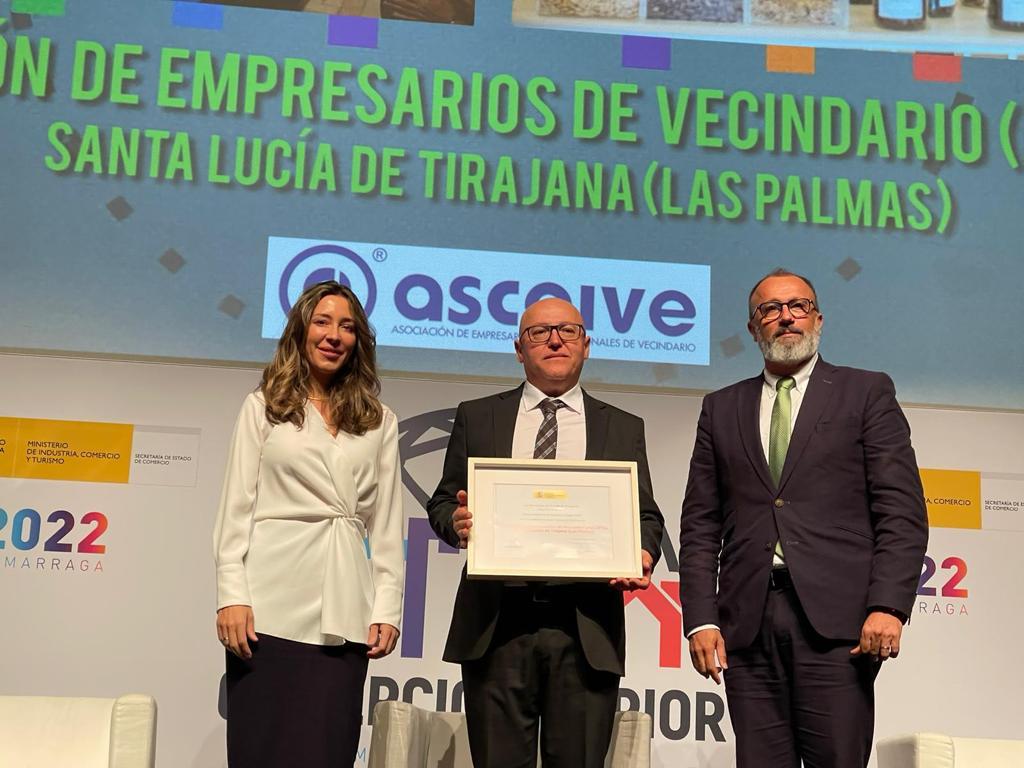   El alcalde cree que el reconocimiento a Ascoive en los Premios Nacionales de Comercio estimula el trabajo conjunto con las instituciones